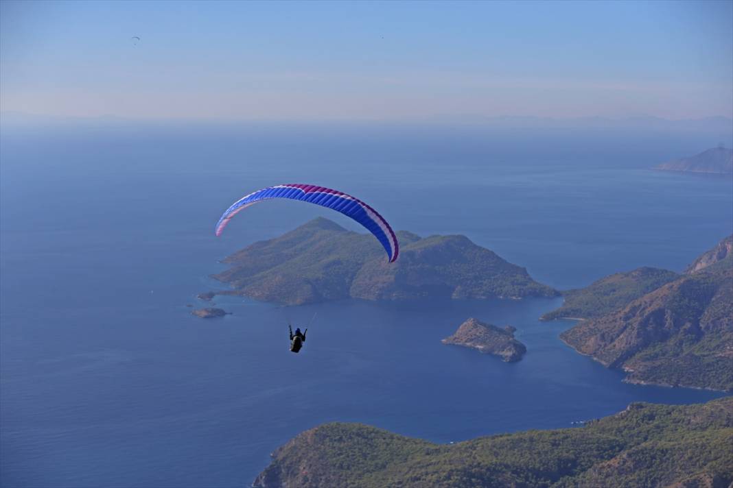 Fethiye Babadağ'dan 200 bin yamaç paraşütü uçuş hedefi aşıldı 11