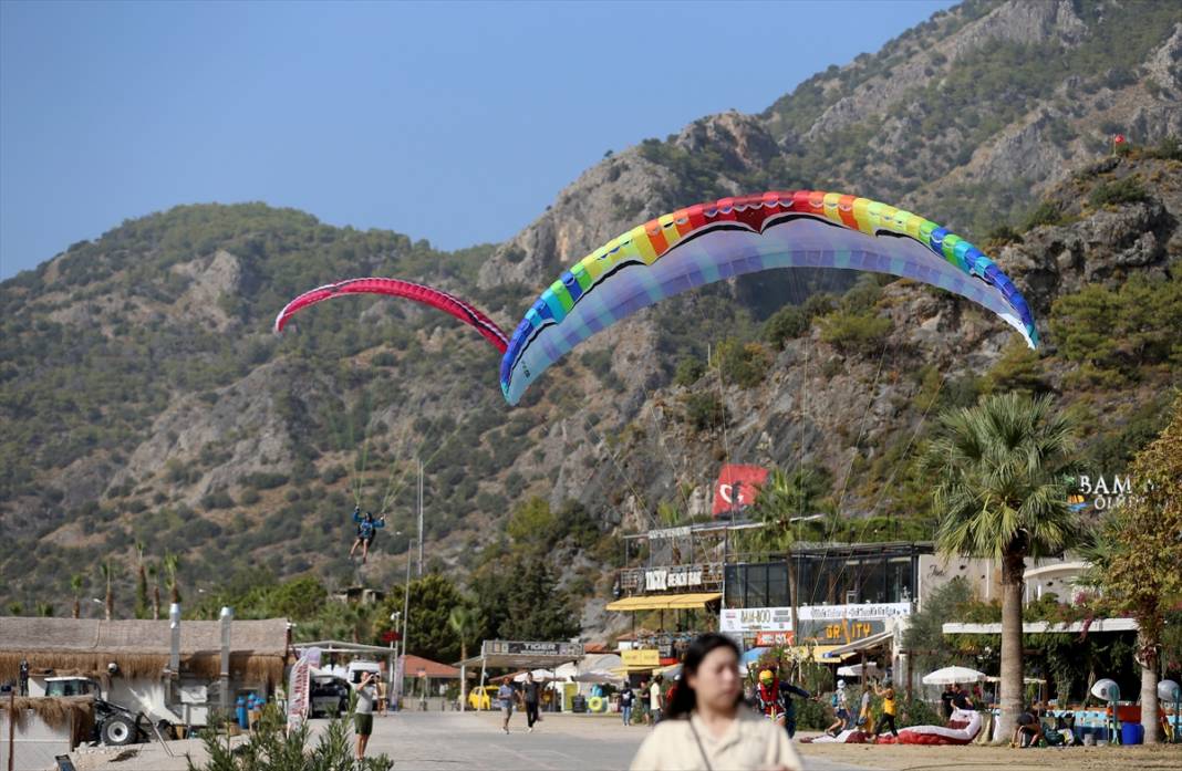 Fethiye Babadağ'dan 200 bin yamaç paraşütü uçuş hedefi aşıldı 9