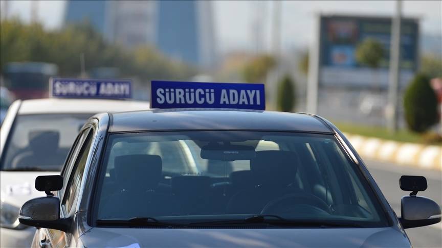 EHLİYETTE YAŞ SINIRI DEĞİŞİYOR! 2