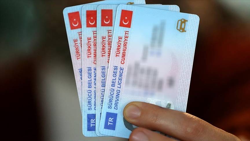 EHLİYETTE YAŞ SINIRI DEĞİŞİYOR! 1