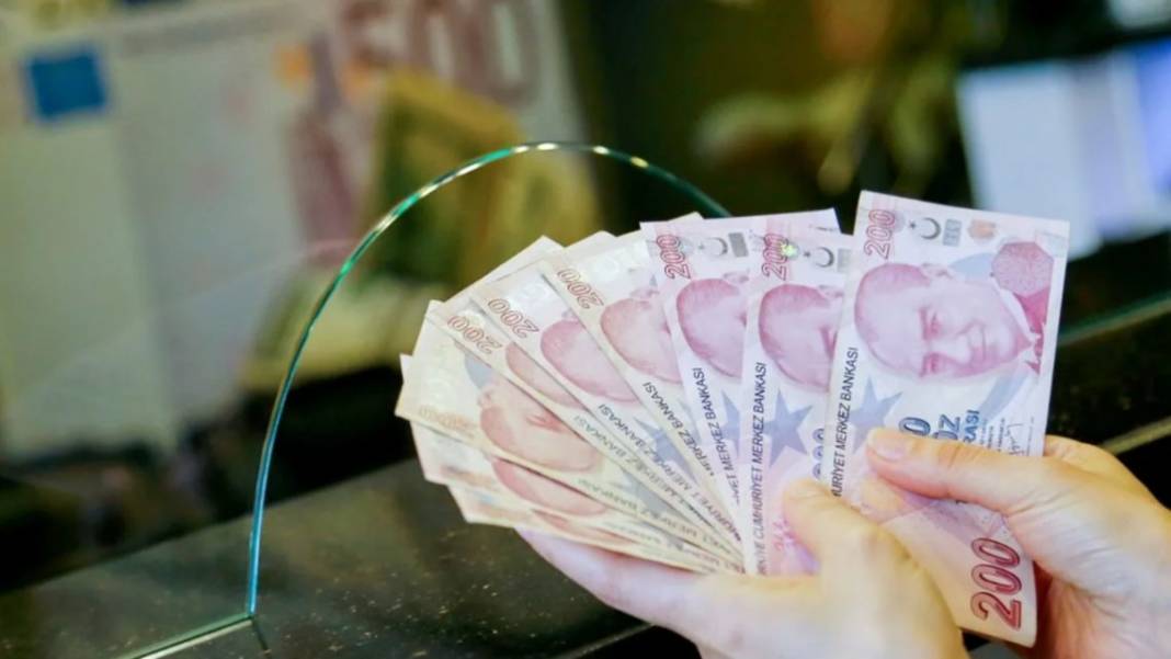 Emeklinin beklediği haberi geldi! O bankadan 25.500 TL yatıyor 3