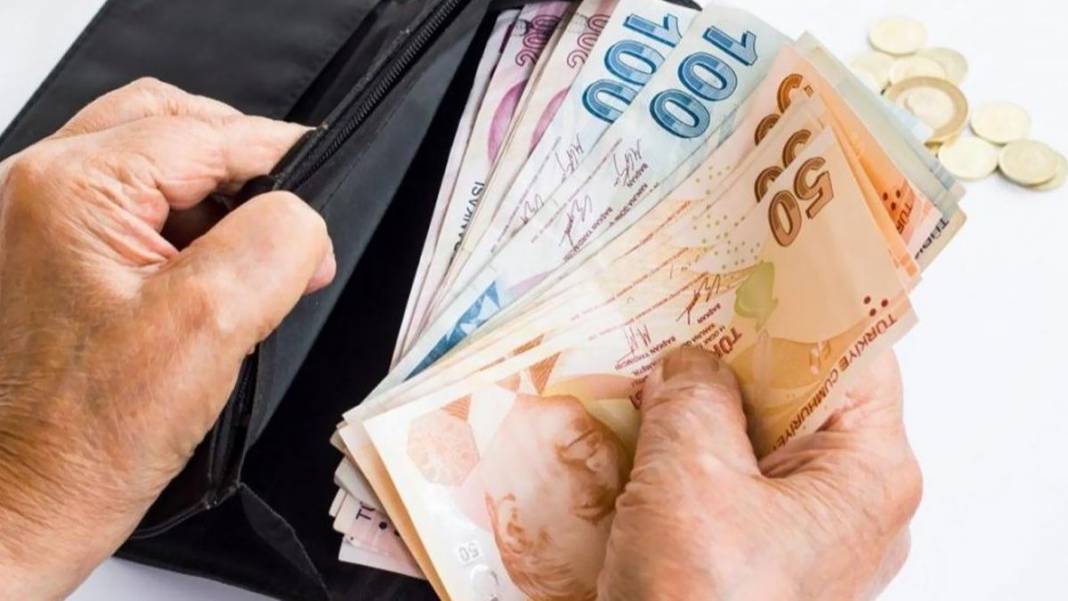 Emeklilere 11000 TL Ödeme Müjdesi Geldi! Maaş Alan Emekliler Maaşı İle Birlikte çekecek 7