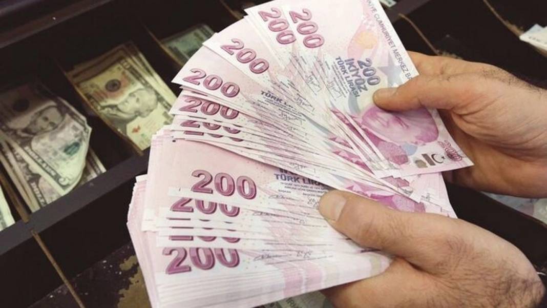 Nakit ihtiyacı olanlara 3 ay ertelemeli anında kredi! 41.000 TL'ye kadar gelir belgesiz 6