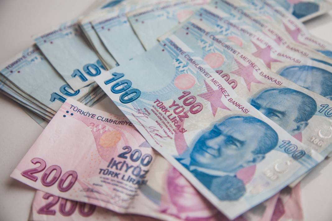Emekliler yaşadı: Bu tarihte bankaya gidenlere tam 15 bin lira 5