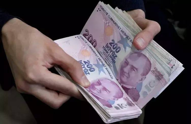 Emekliler İçin Müjdeli Haber: SGK Destekli Ek Ödeme ve O Bankadan 15.000 TL Emekli Kredisi! 2