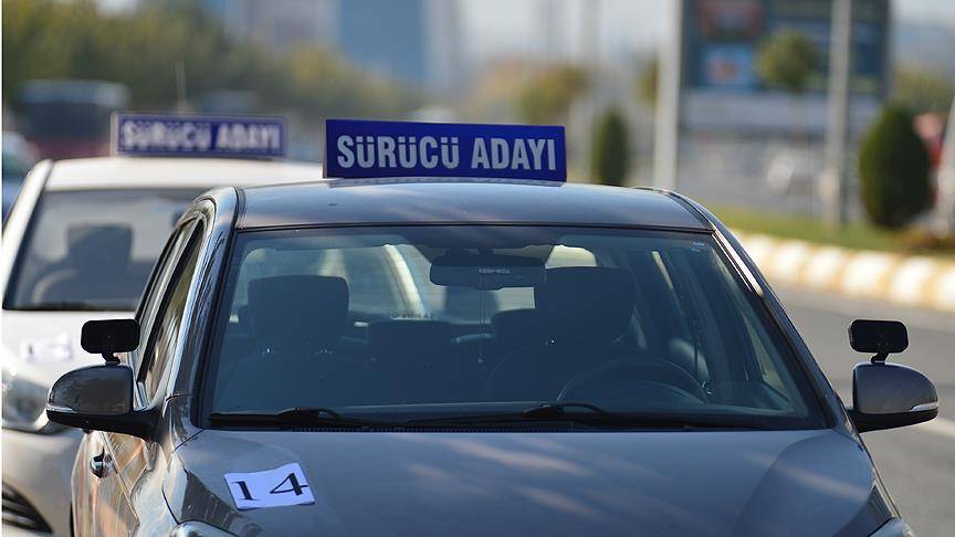 Ehliyet sahipleri için yeni karar: Bu yaşı geçen artık araç süremeyecek 2