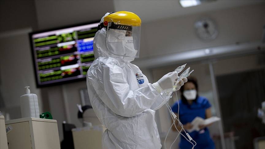 Korona aşısı olanlara korkutan iddia: Uzman doktor başlarına gelecekleri açıkladı 1