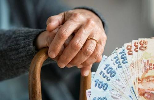 Emeklilere o bankadan müjde! Eylül ayı boyunca alabilecekler 1