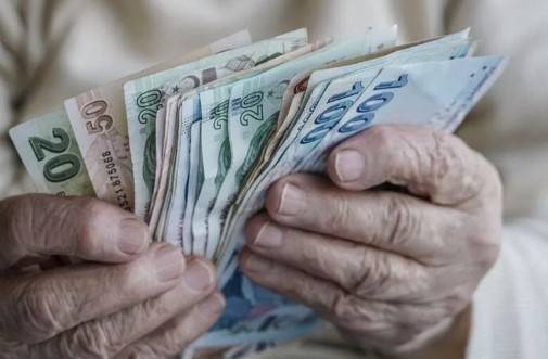 Emeklilere o bankadan müjde! Eylül ayı boyunca alabilecekler 4