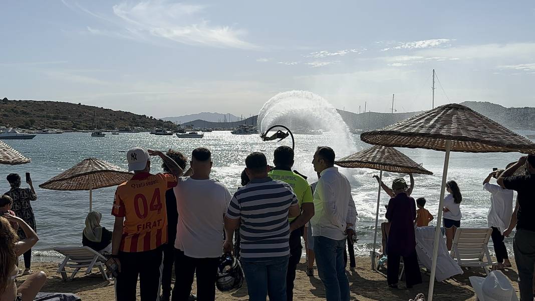 Bodrum'da turistler yüzerken büyük sürprizle karşılaştı 2