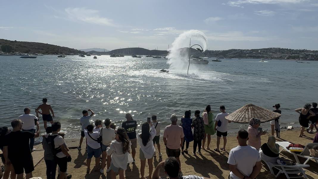 Bodrum'da turistler yüzerken büyük sürprizle karşılaştı 4