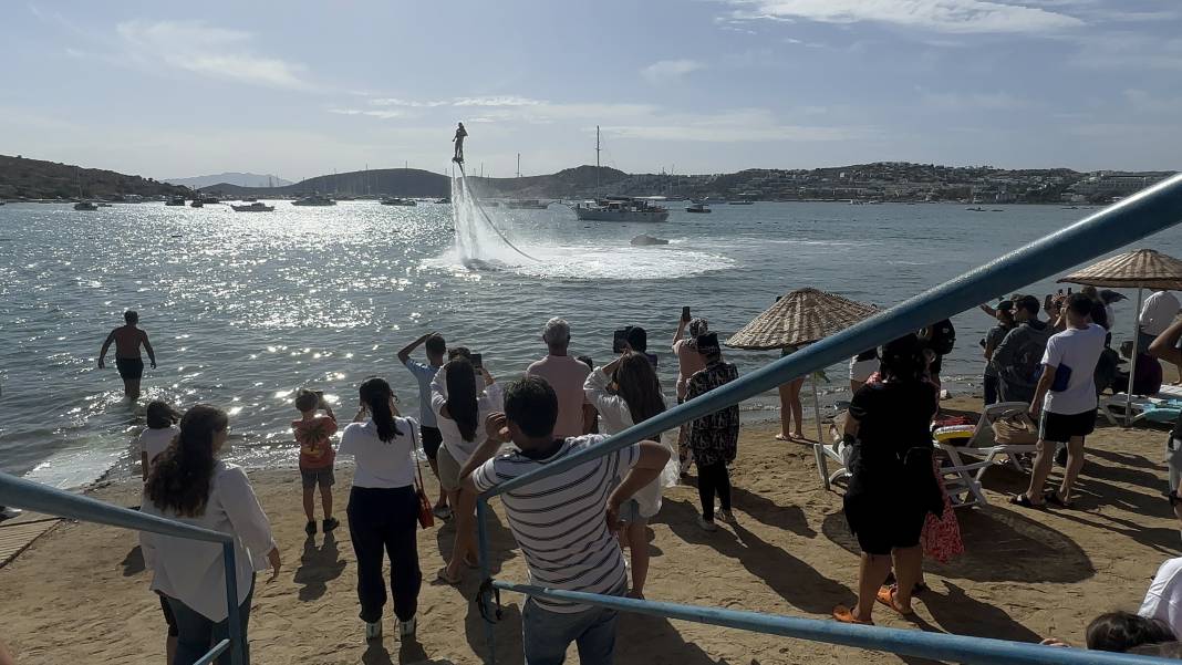 Bodrum'da turistler yüzerken büyük sürprizle karşılaştı 3