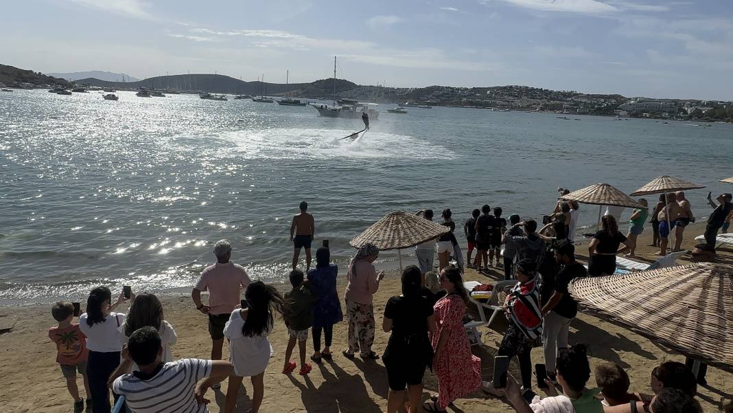 Bodrum'da turistler yüzerken büyük sürprizle karşılaştı 1