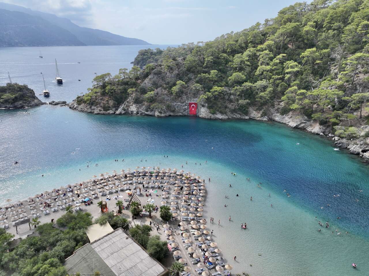 Fethiye ve Marmaris Sahillerinde Yoğun Turist Akını Sürüyor 3