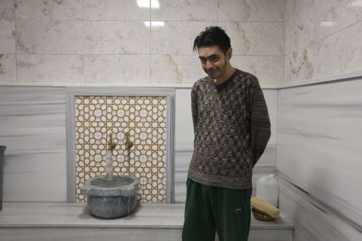 Hatay’da Umut Veren Değişim:  3 Yıl Sonra İlk Duş, İlk Tıraş 1