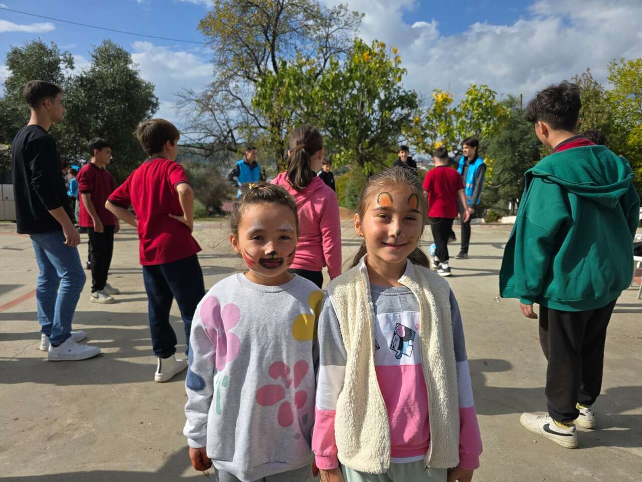 Köy Okuluna Neşe Taşıdılar: Gönüllü Gençlerden Minik Kalplere Dokunan Proje 2