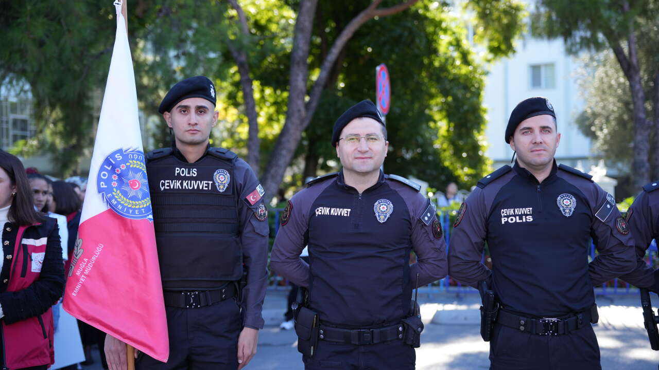 Muğla’da  “Zıpkınlardan” Nefes Kesen Gösteri 13