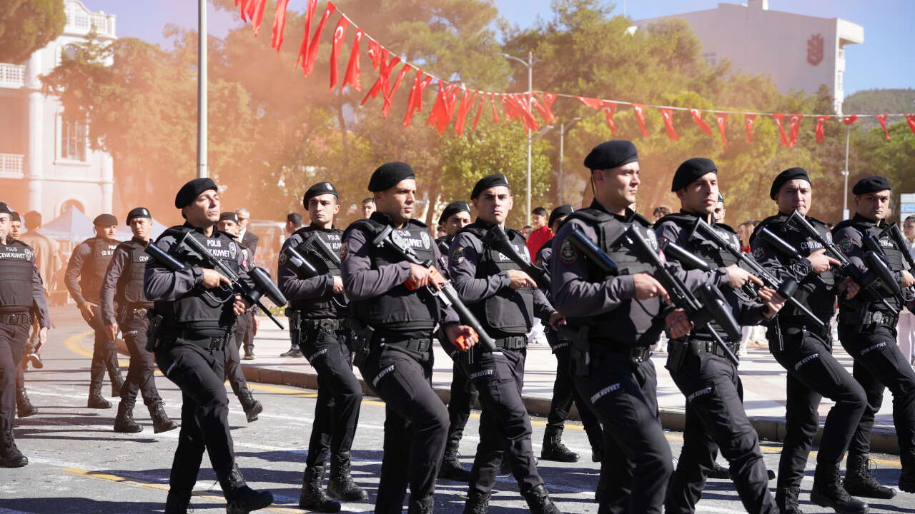 Muğla’da  “Zıpkınlardan” Nefes Kesen Gösteri 8