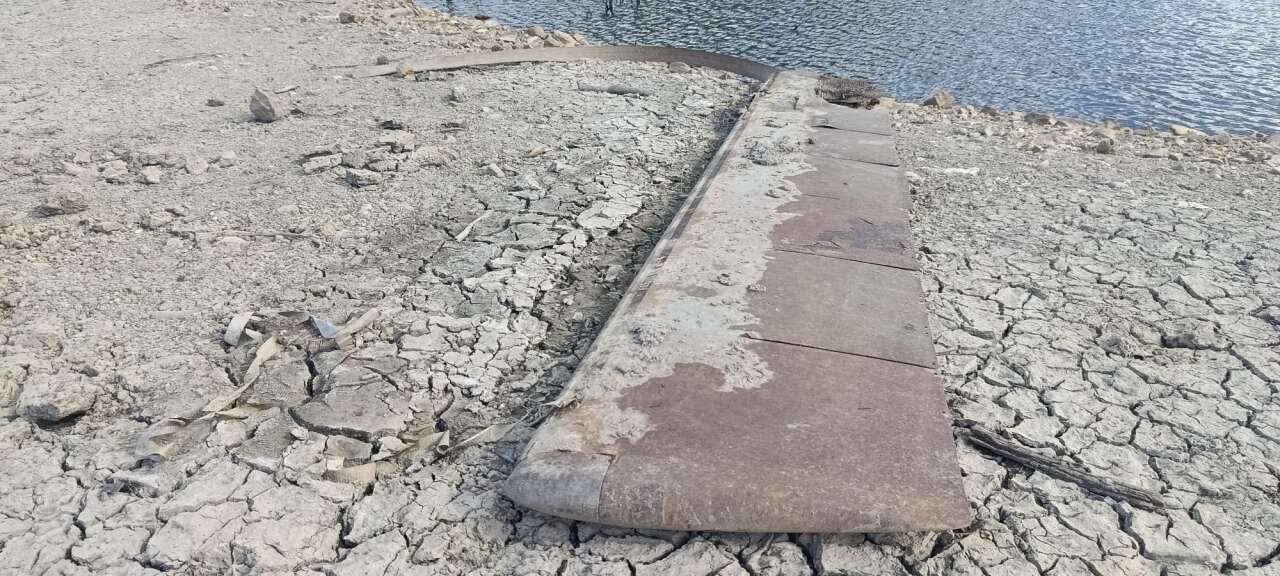 Sular Çekildi, Helikopterin Sessiz Hatırası Ortaya Çıktı 1