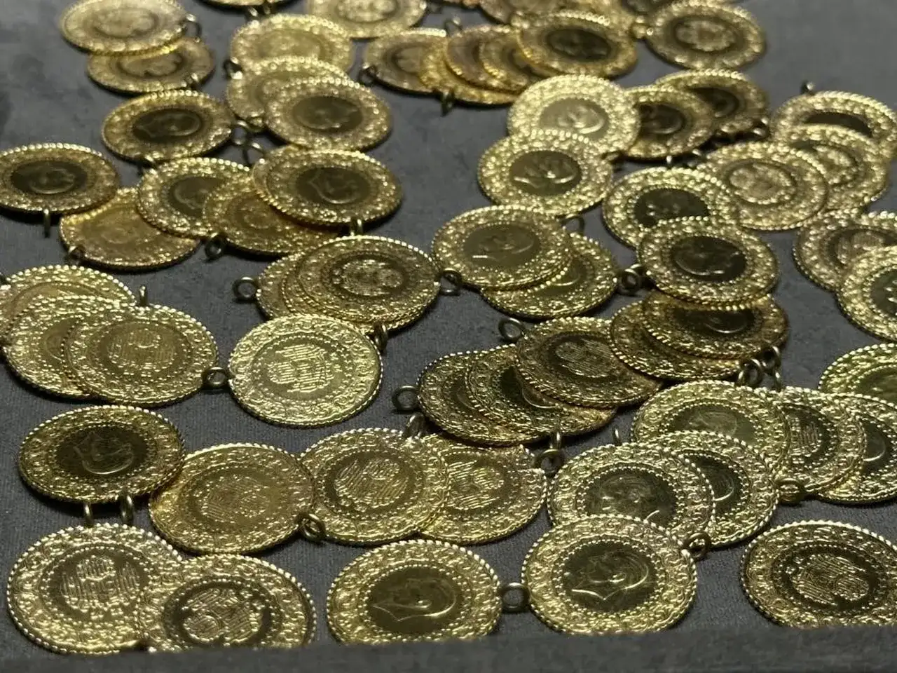 Gram Altın ve Dövizde Son Durum: İslam Memiş'ten Yatırımcılara Kritik Uyarı 4