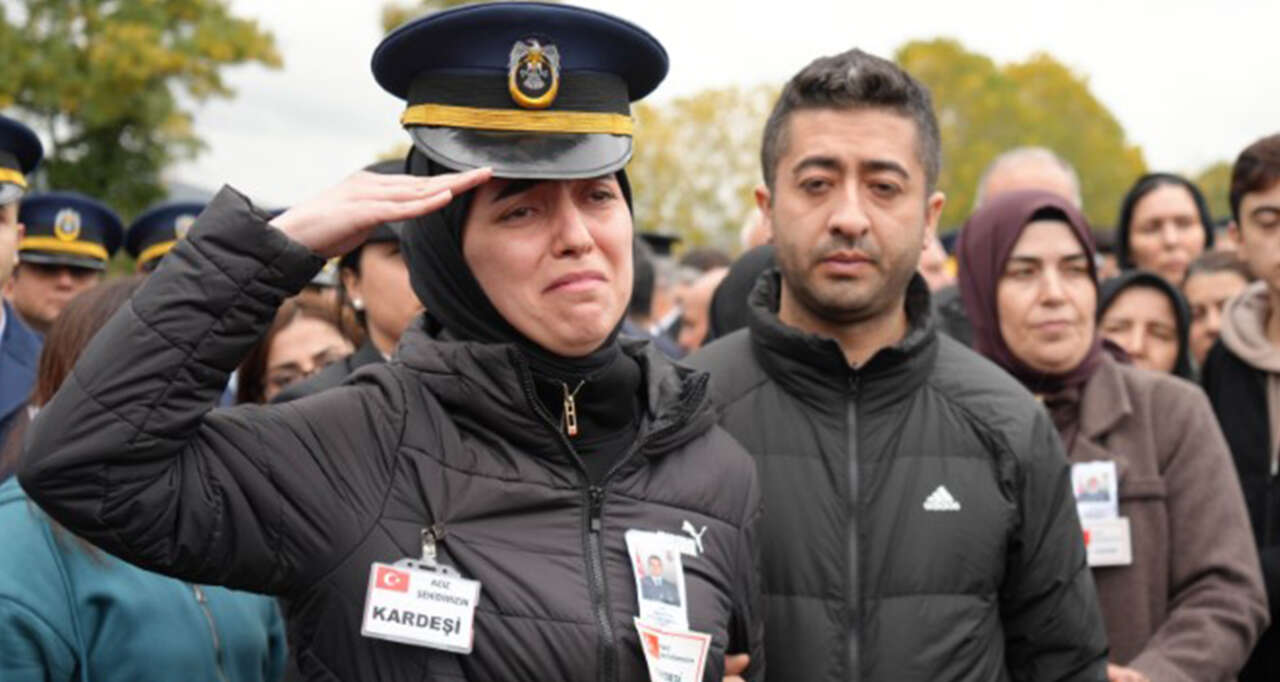 Şehit Astsubay Altıok’a Polis Kız Kardeşten Yürek Yakan Veda 4