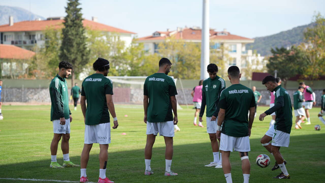 Muğlaspor - Elazığspor Maçı Başlangıç Anlarından Kareler 5