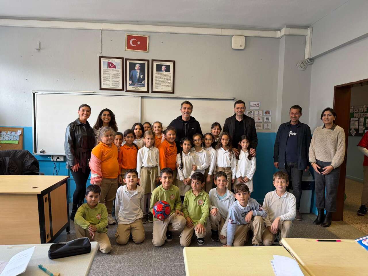Galatasaray Efsanesi Bülent Korkmaz Marmaris’te Öğrencilerle Buluştu 3