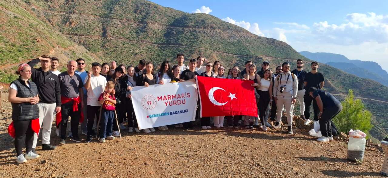Marmaris’in Doğasını Gençler Canlandırıyor 6