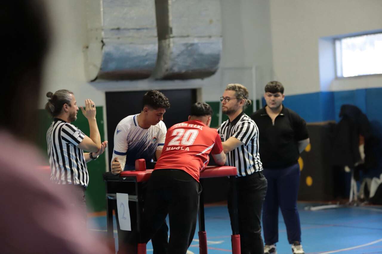 Muğla Okul Sporları Gençler Bilek Güreşi İl Birinciliği Menteşe'de Tamamlandı 3