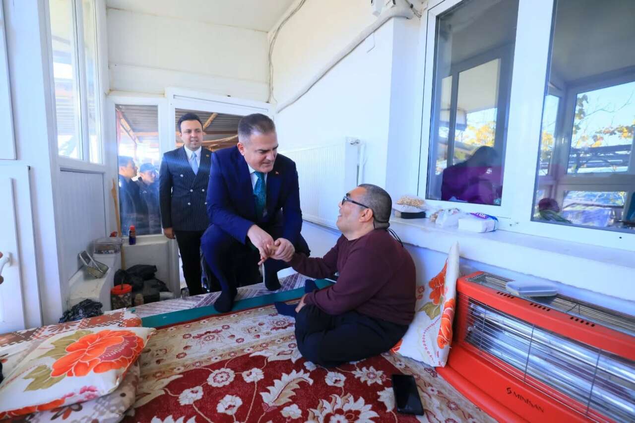 Vali Dr. İdris Akbıyık’tan Engelli Bireylere Anlamlı Ziyaret 1