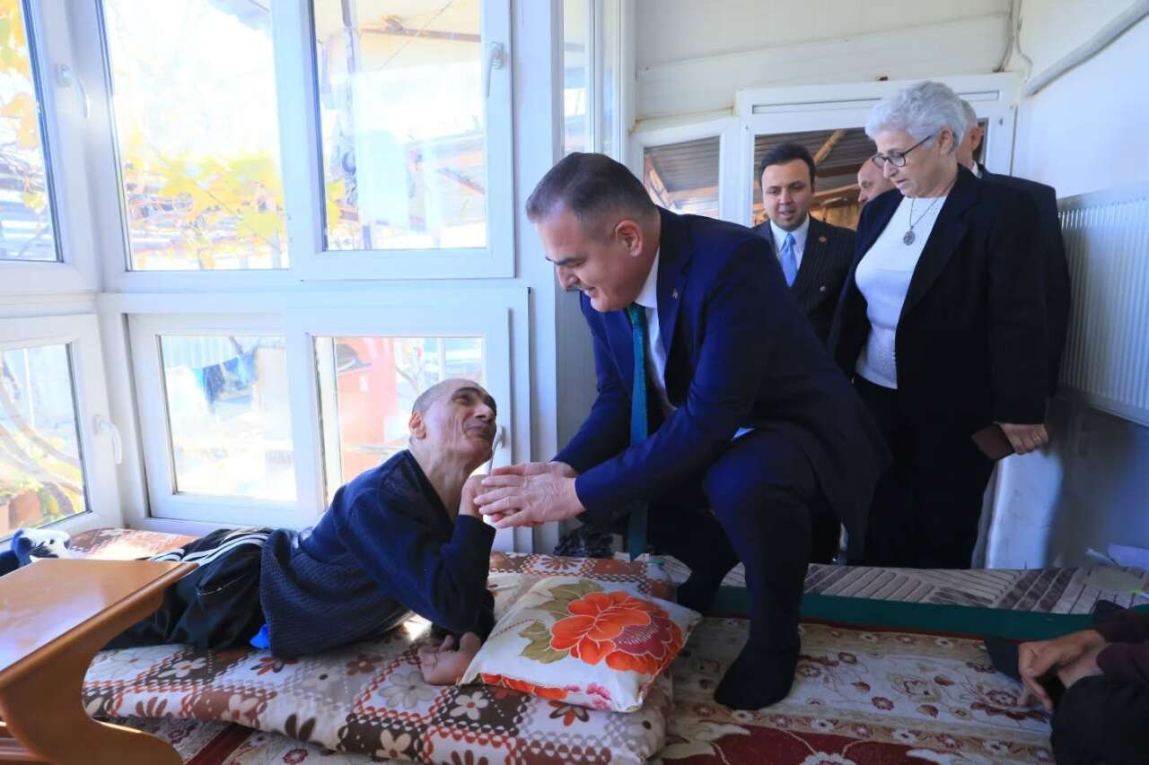 Vali Dr. İdris Akbıyık’tan Engelli Bireylere Anlamlı Ziyaret 2