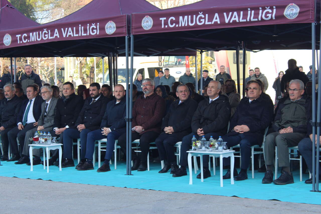 Muğla’da Orman Köylülerine ORKÖY Kredisiyle Alınan Traktör ve İş Makineleri Teslim Edildi 3