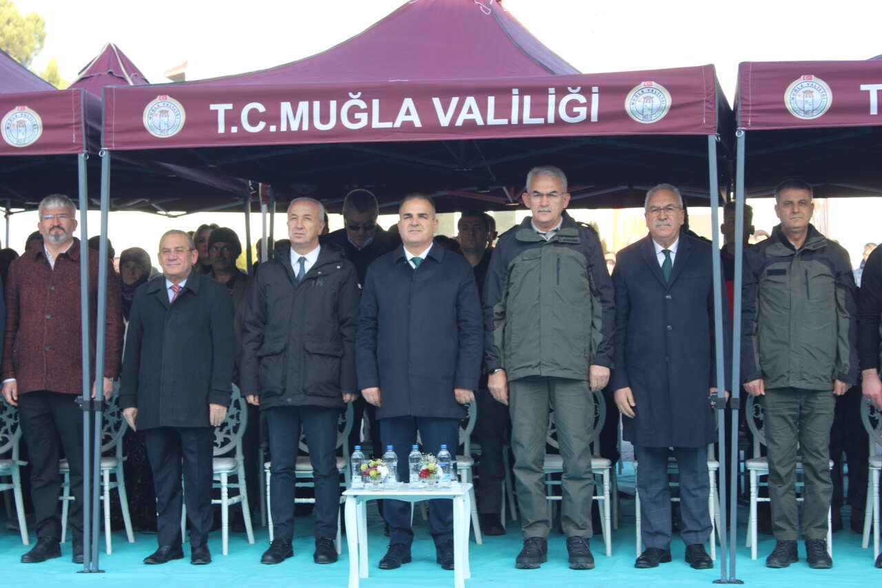 Muğla’da Orman Köylülerine ORKÖY Kredisiyle Alınan Traktör ve İş Makineleri Teslim Edildi 4