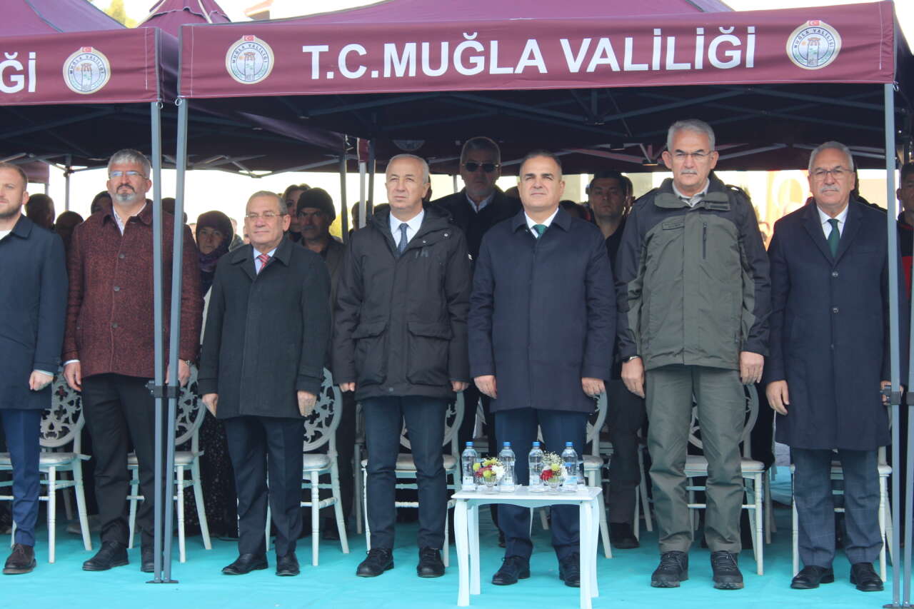 Muğla’da Orman Köylülerine ORKÖY Kredisiyle Alınan Traktör ve İş Makineleri Teslim Edildi 7