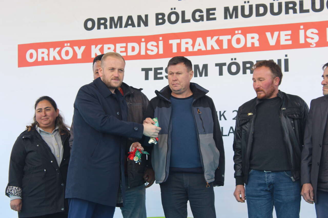 Muğla’da Orman Köylülerine ORKÖY Kredisiyle Alınan Traktör ve İş Makineleri Teslim Edildi 25