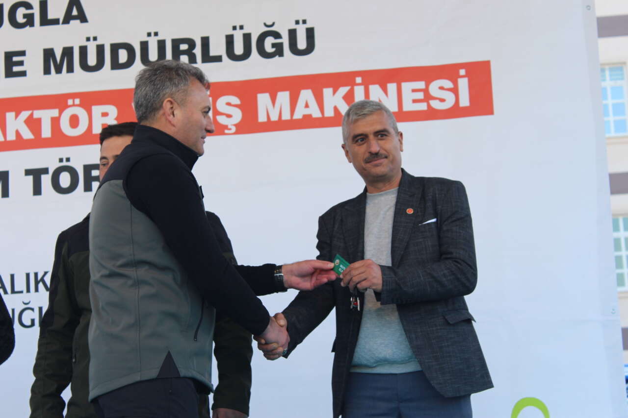 Muğla’da Orman Köylülerine ORKÖY Kredisiyle Alınan Traktör ve İş Makineleri Teslim Edildi 28