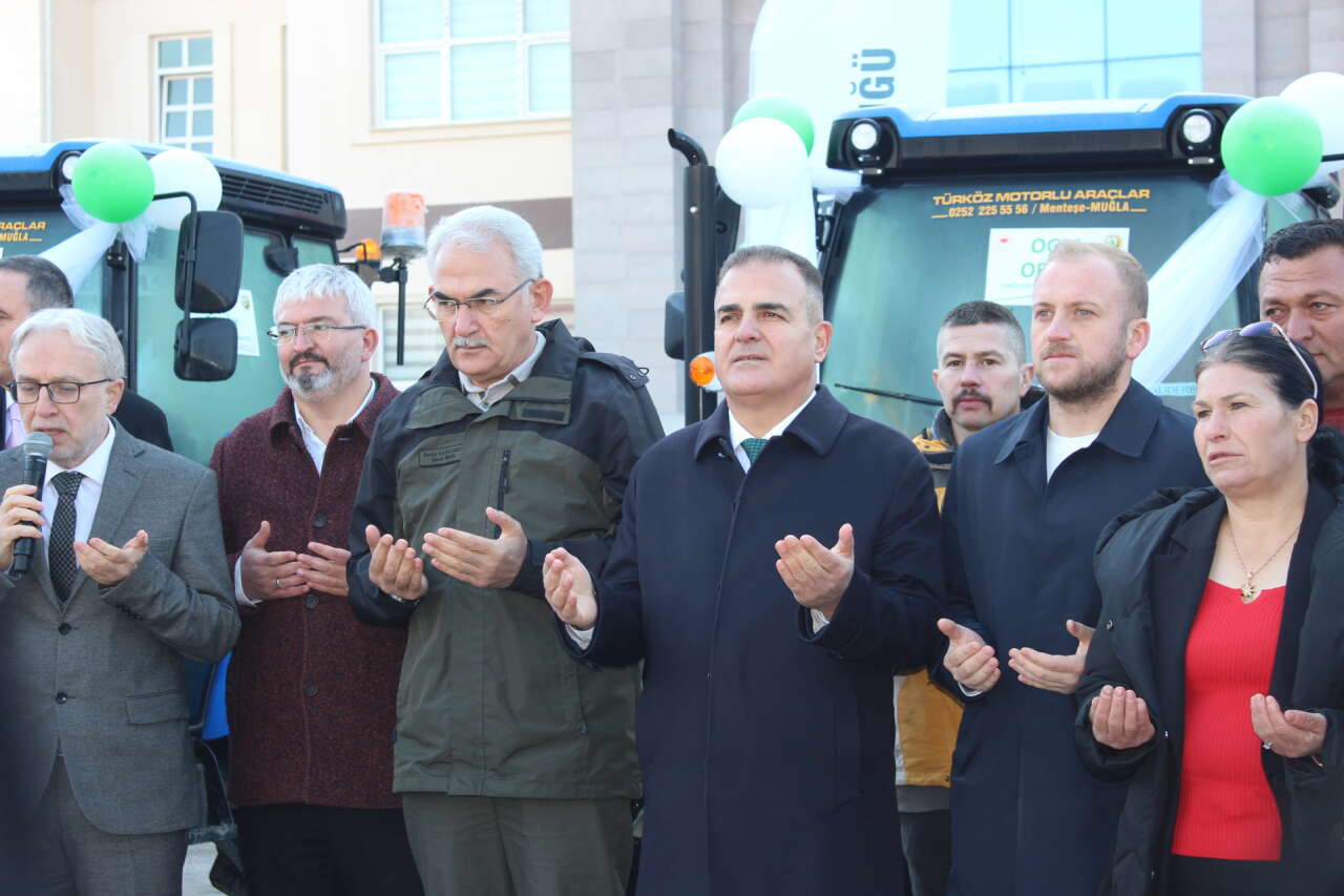 Muğla’da Orman Köylülerine ORKÖY Kredisiyle Alınan Traktör ve İş Makineleri Teslim Edildi 32