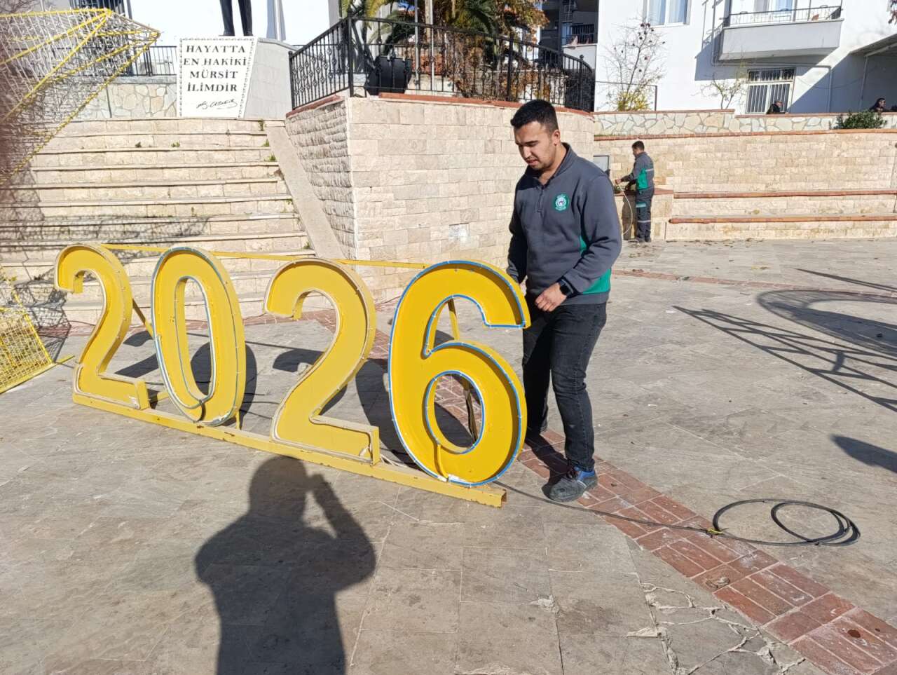 Yatağan’da Yılbaşı Hazırlıkları Tamamlandı 14