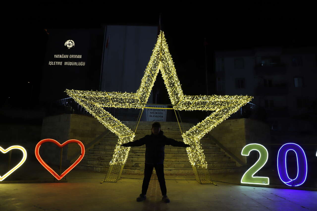 Yatağan’da Yılbaşı Hazırlıkları Tamamlandı 7