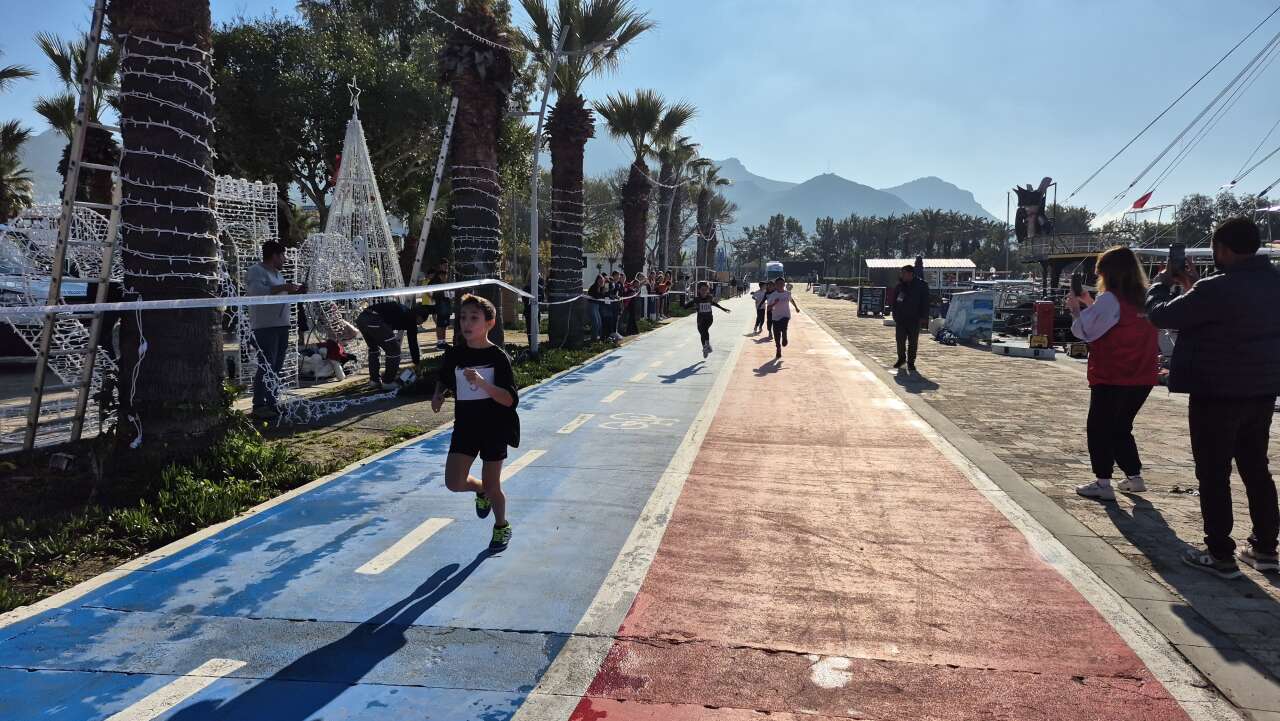 Bodrum’da Büyük Atatürk Koşusu Coşkuyla Gerçekleştirildi 2