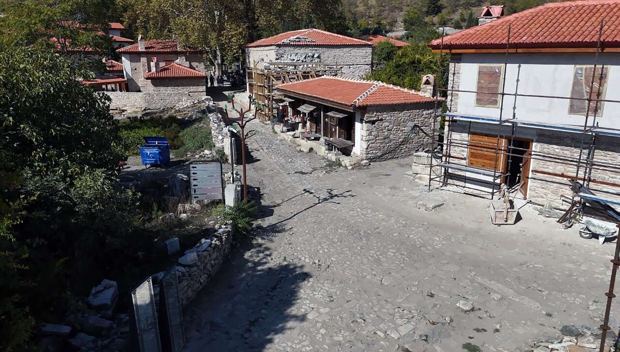 3 Bin 500 Yıllık Antik Kentte Osmanlı Köyü Canlanıyor 13