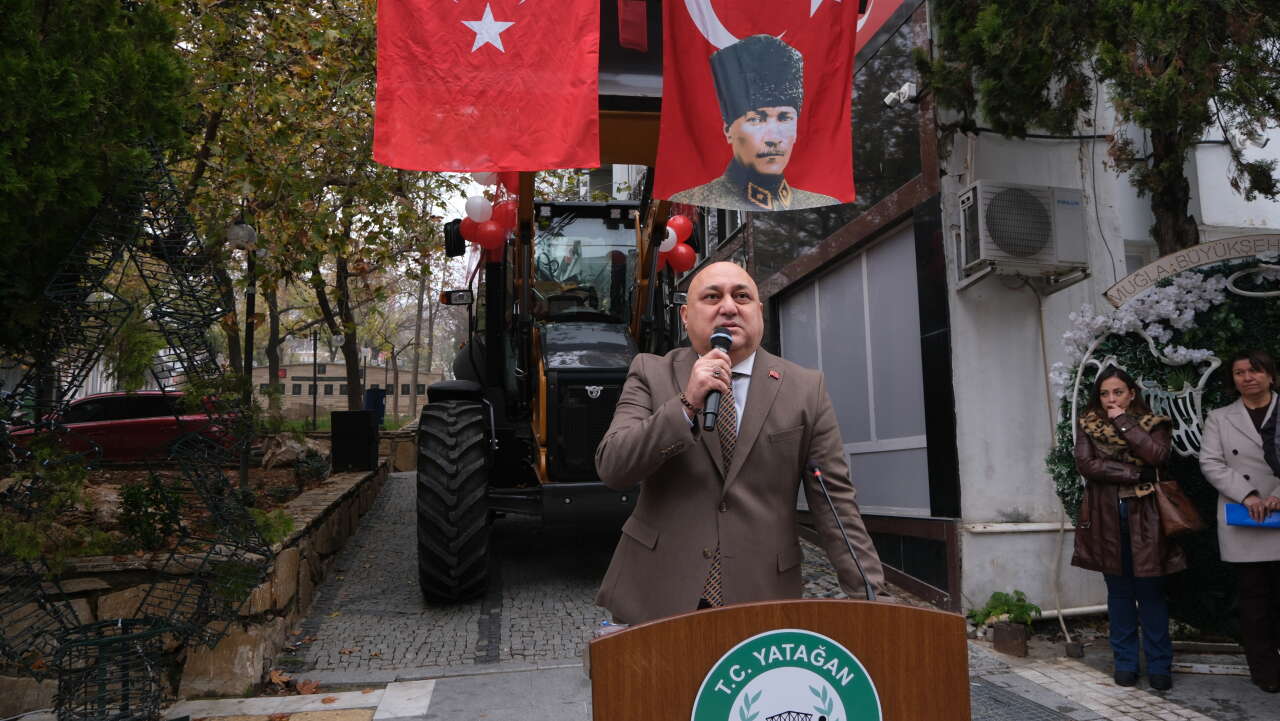 Başkan Günay’ın Girişimleri Sonuç Verdi: Yatağan’a Yeni Nesil İş Makinesi Kazandırıldı 3