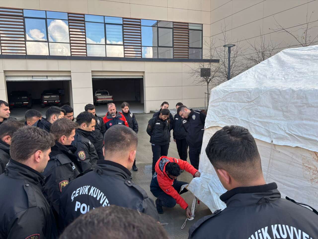 Muğla’da 30 Çevik Kuvvet Personeline Enkazda Arama ve Kurtarma Eğitimi Verildi 2