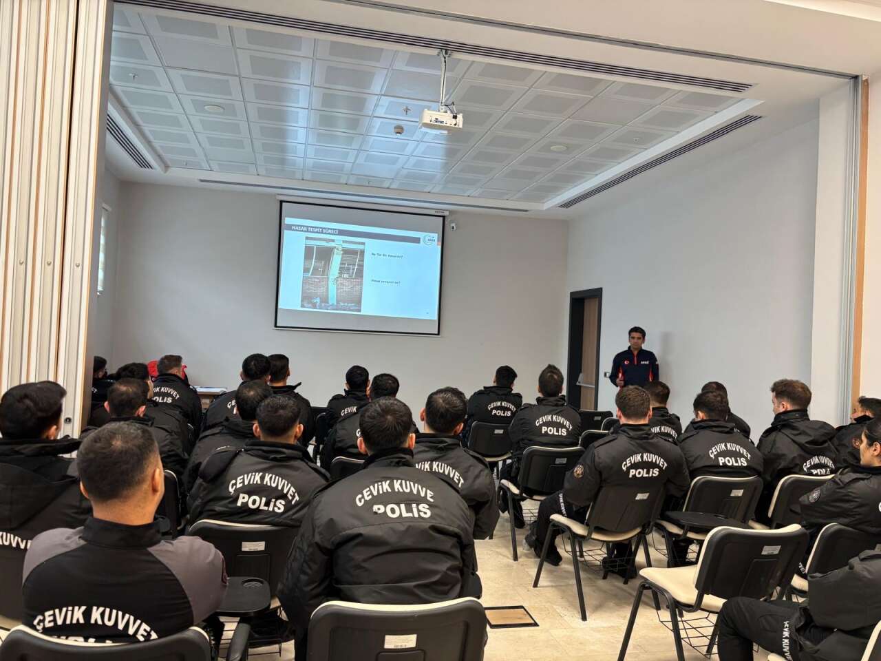 Muğla’da 30 Çevik Kuvvet Personeline Enkazda Arama ve Kurtarma Eğitimi Verildi 1