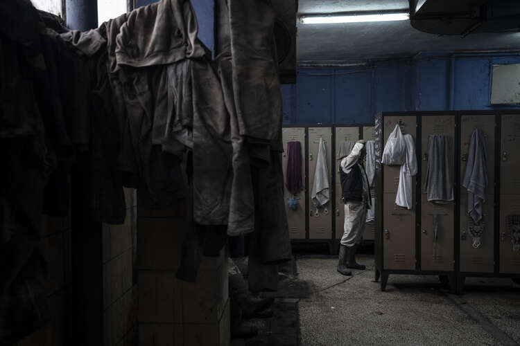 Yerin 700 Metre Altında Zorlu Mesai: Madenciler Hem Ülke Hem Gelecek İçin Alın Teri Dökerken 1