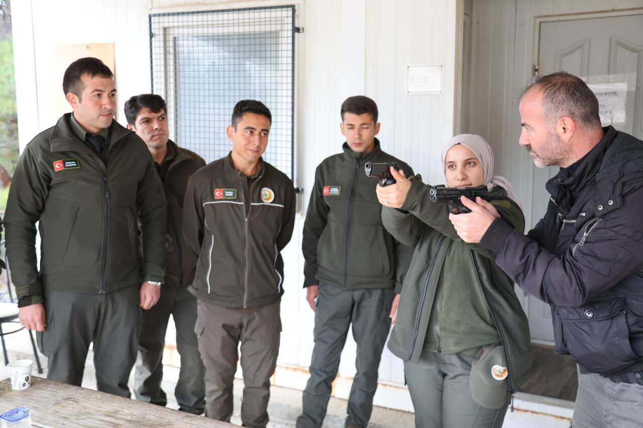 Muğla Orman Bölge Müdürlüğü Personeline Uygulamalı Silah Eğitimi 1