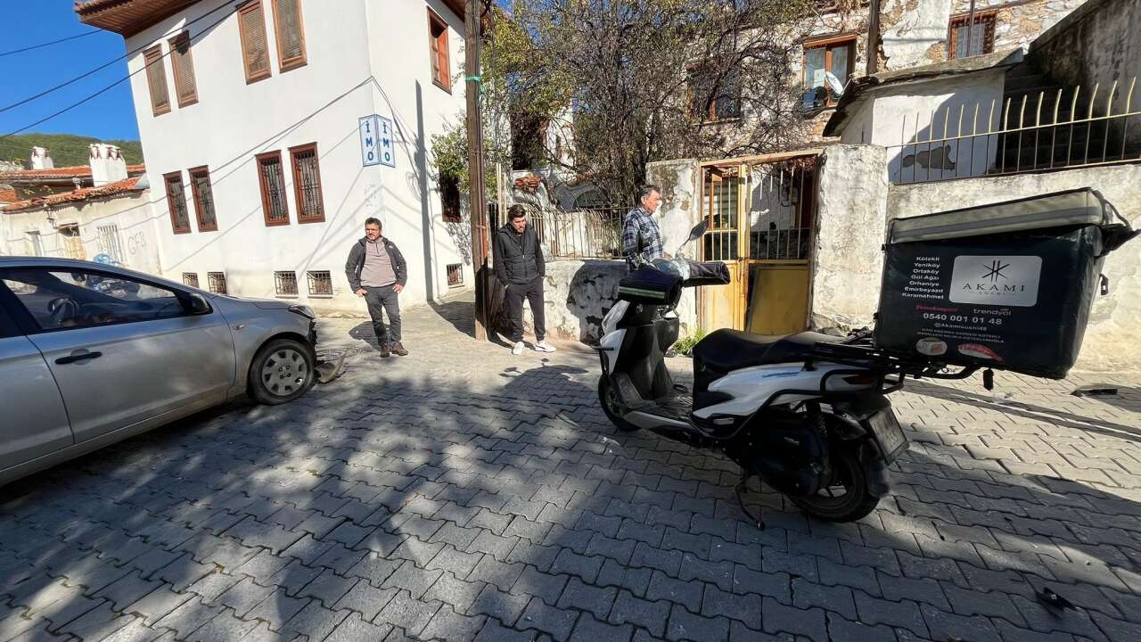Muğla’da Trafik Kazası: Otomobil ve Motosiklet Çarpıştı 2