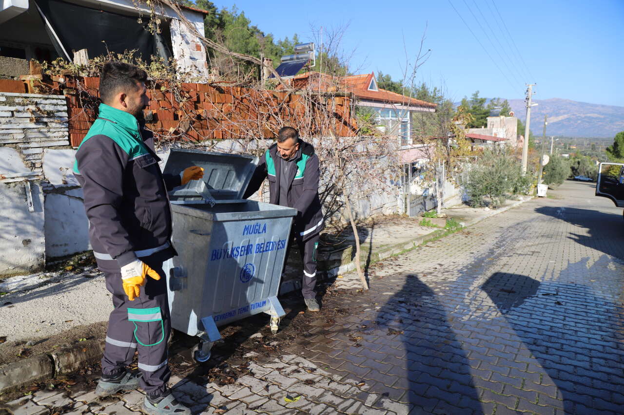Yatağan’da Temizlik Seferberliği: Konteynerler Yeniden Düzenleniyor 2