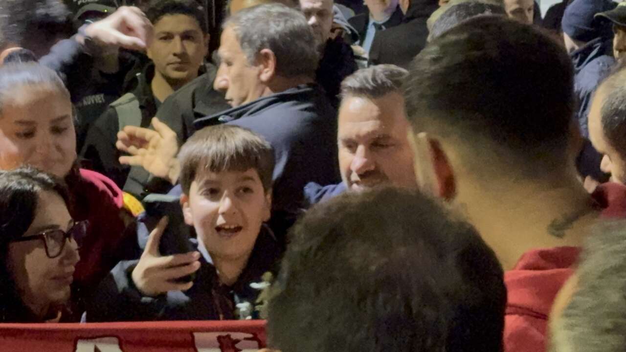 Sarı-Kırmızılılar Muğla’da Meşalelerle Karşılandı 1