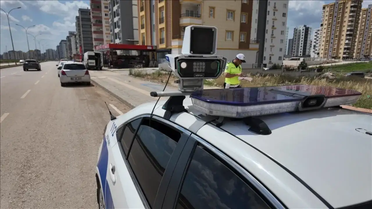 Trafikte Yeni Sistem: Ortalama Hız, Kemer ve Telefon Denetimi 5